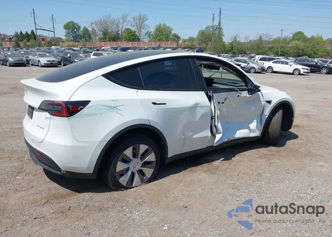2023 Tesla Model Y Awd/Long Range Dual Motor All-Wheel Drive из США, поврежденный, VIN 7SAYGDEE0PA130057